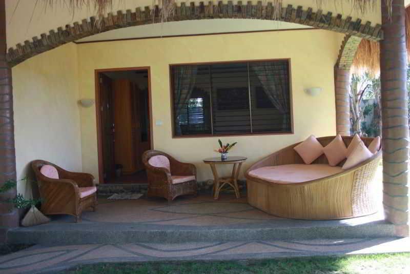 Aqua-Landia Resort Dauin Extérieur photo