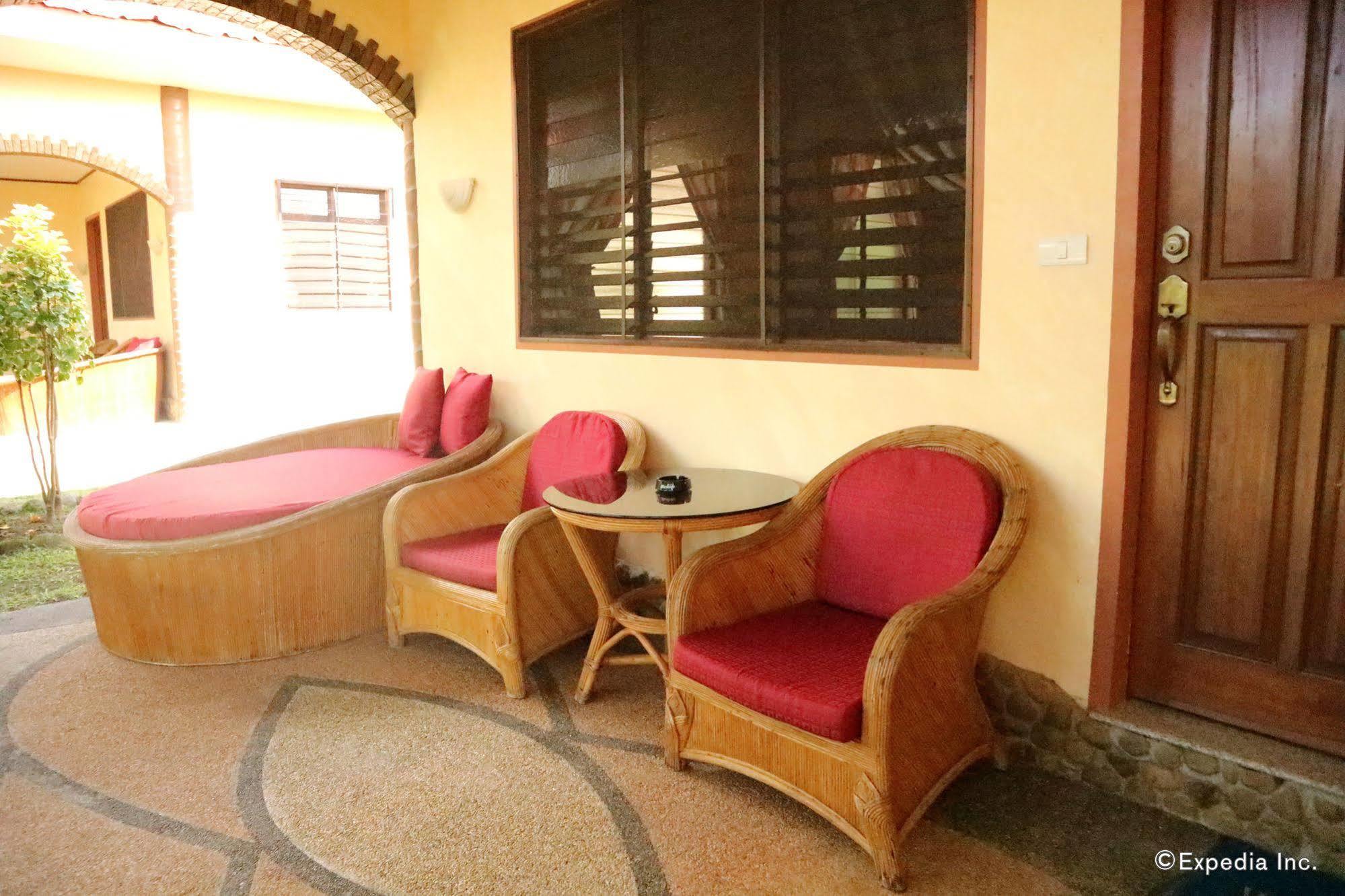 Aqua-Landia Resort Dauin Extérieur photo